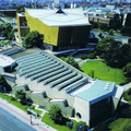 Berliner Philharmonie und Musikinstrumenten Museum.jpg